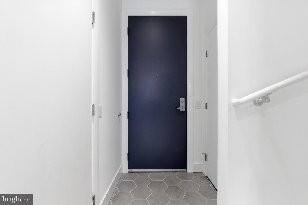 811 4th Street Nw - Photo 24