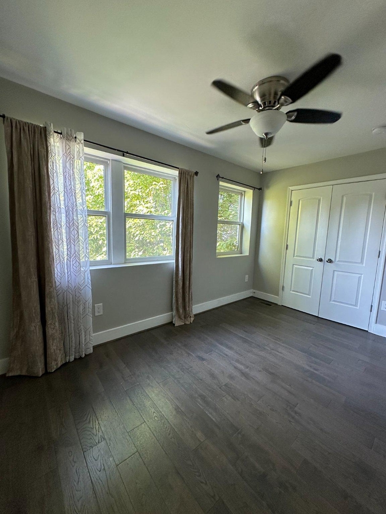 1914 D Street Ne - Photo 13