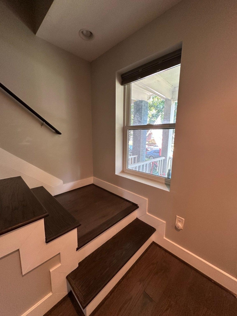 1914 D Street Ne - Photo 9