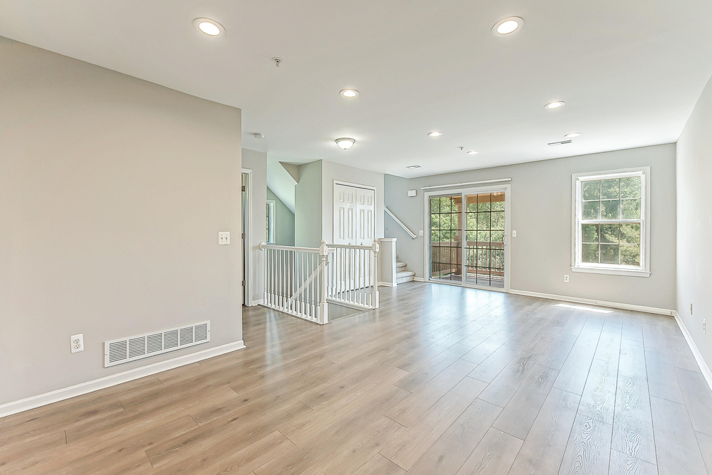 2865 Barclay Way - Photo 7