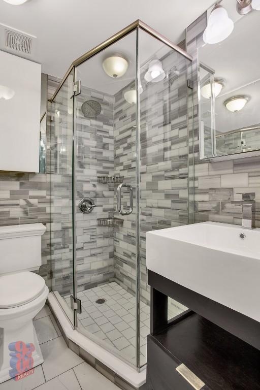 Lexington Avenue - Photo 1