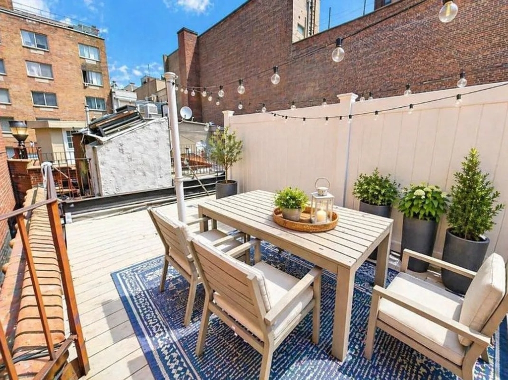 221 East 23rd Street - Photo 2