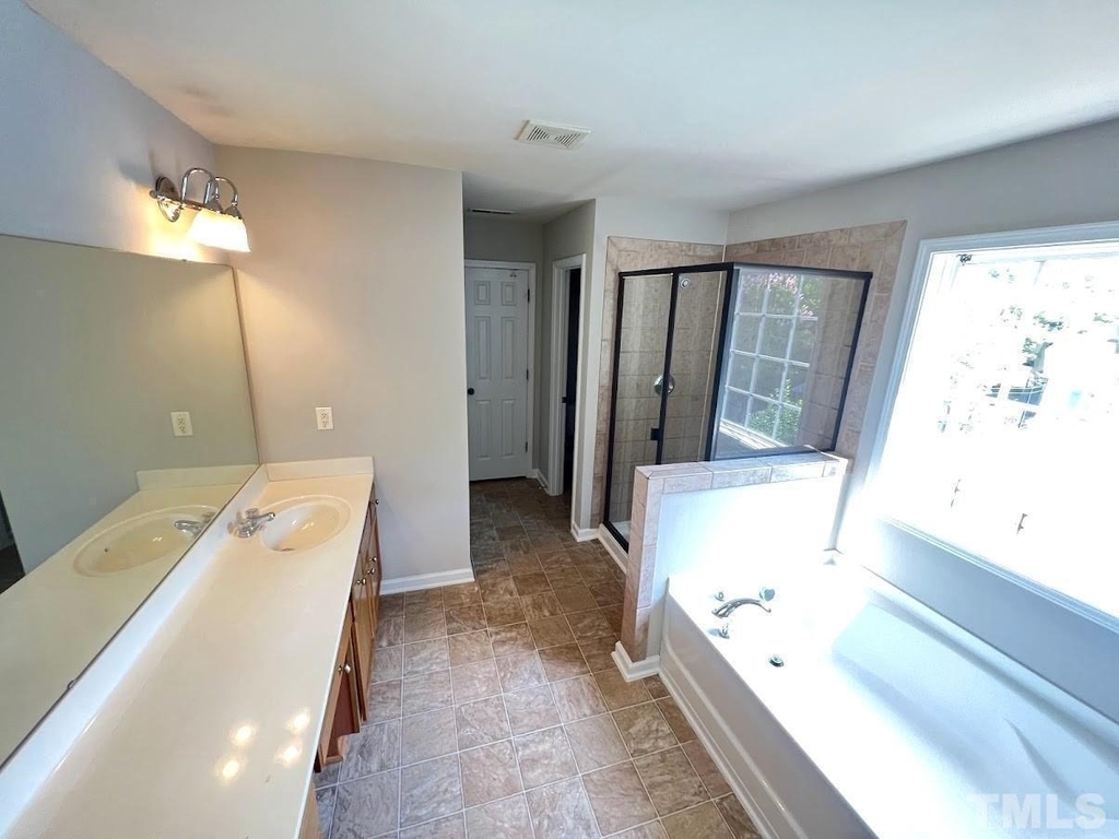 201 October Glory Lane - Photo 12