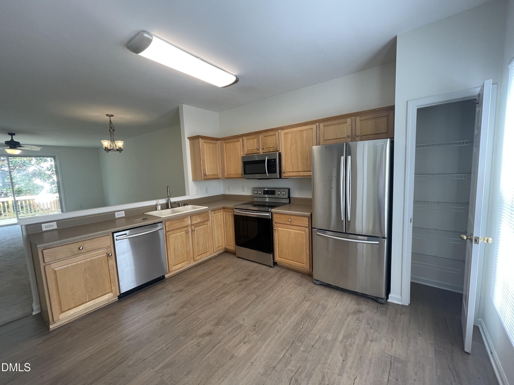 4905 Wyatt Brook Way - Photo 4