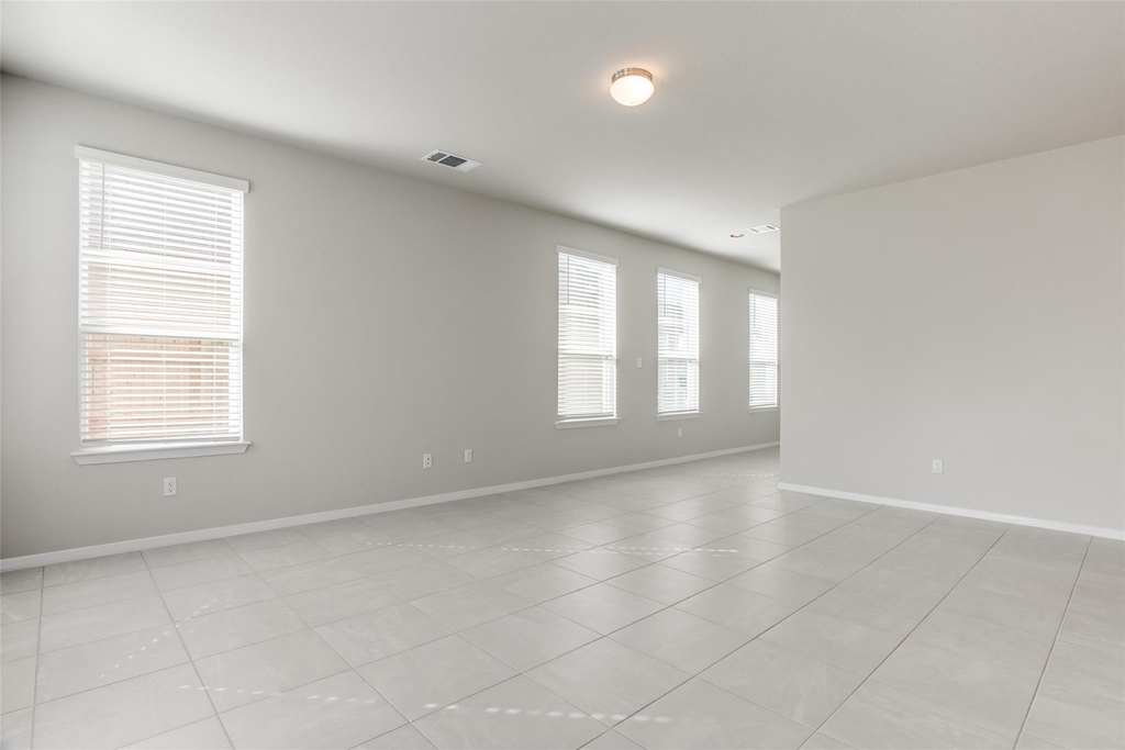 140 Living Reef Dr - Photo 4