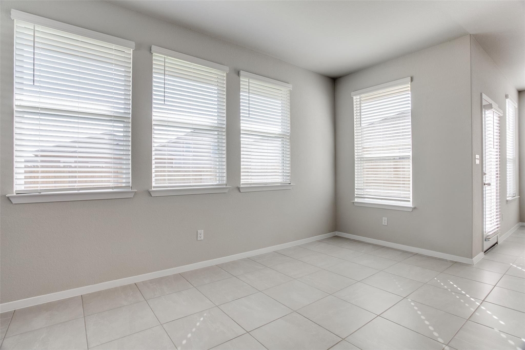 140 Living Reef Dr - Photo 5