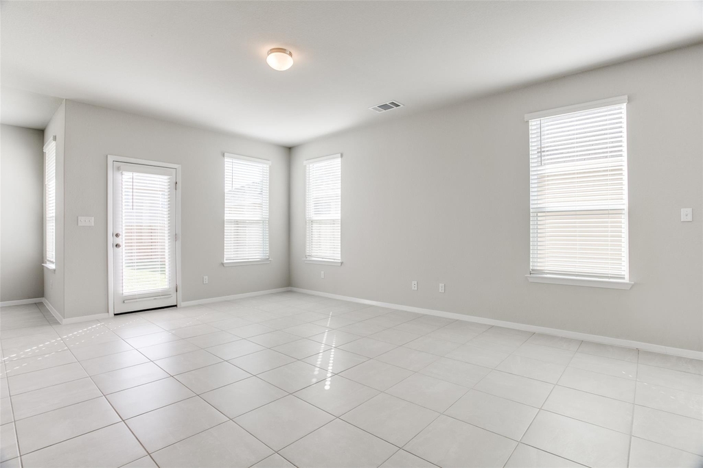140 Living Reef Dr - Photo 3