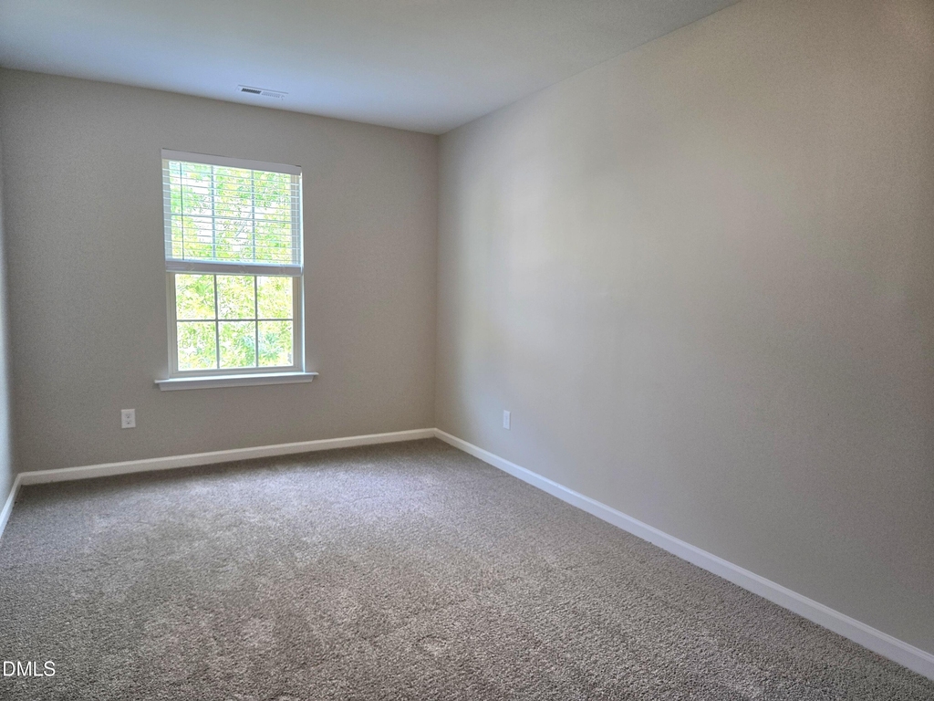 72 E Grove Point Drive - Photo 14