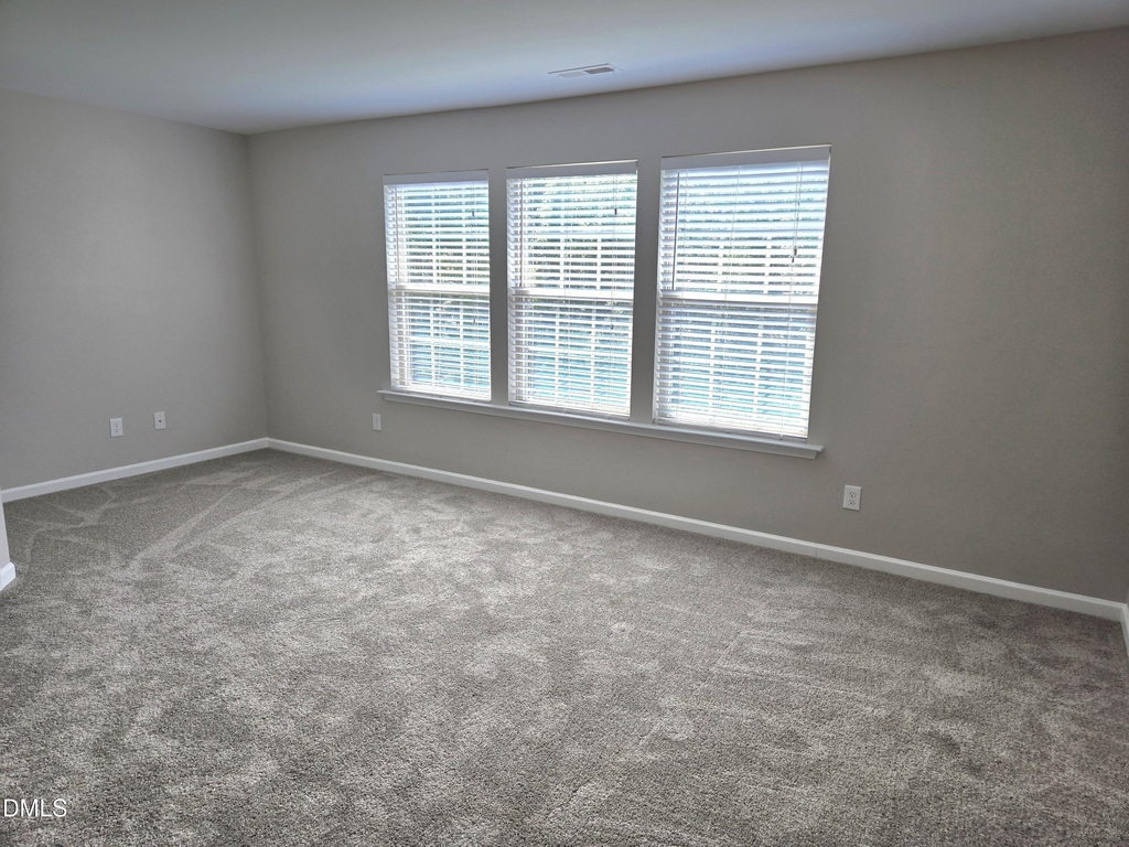 72 E Grove Point Drive - Photo 6