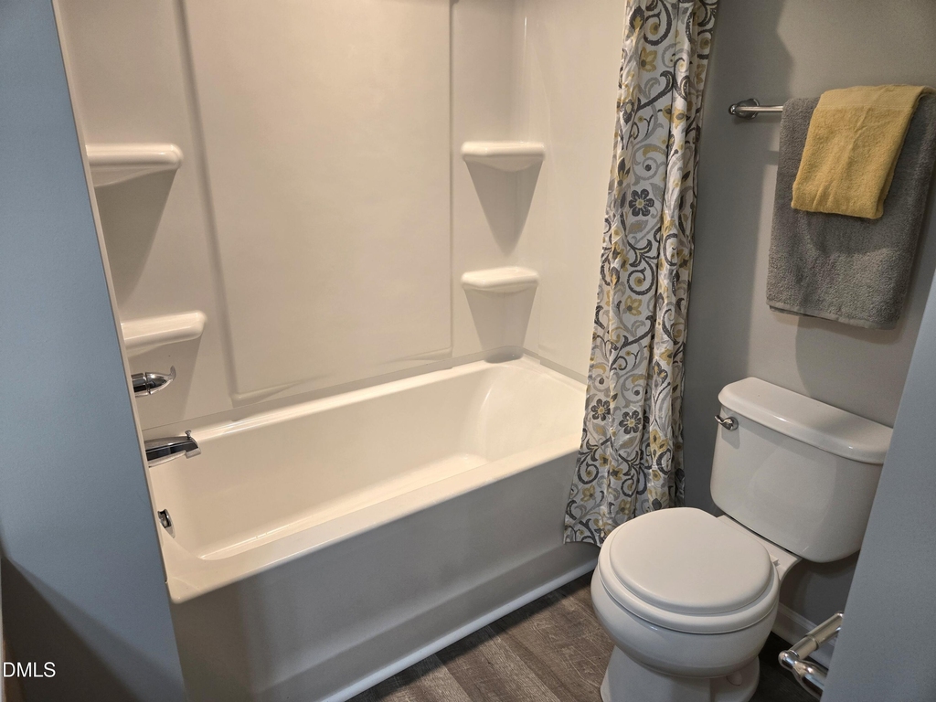 72 E Grove Point Drive - Photo 13