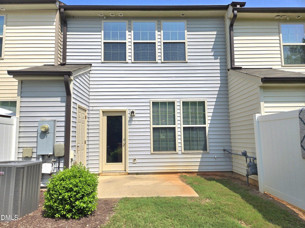 72 E Grove Point Drive - Photo 16