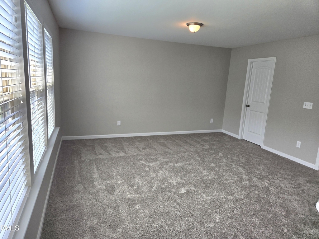 72 E Grove Point Drive - Photo 5