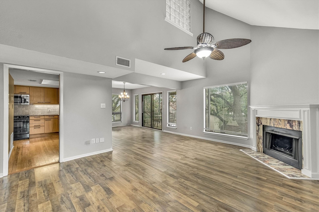 2918 Ranch Road 620 N - Photo 0