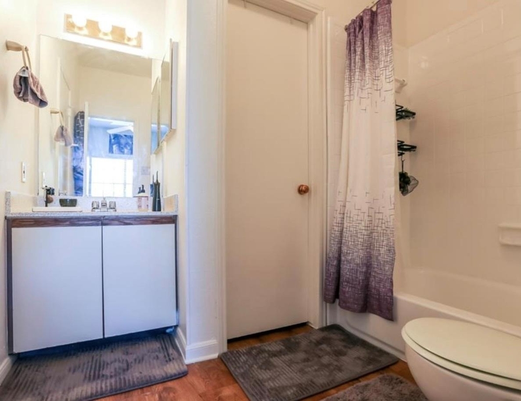 912 W 22nd St - Photo 11