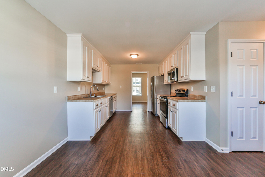 304 Whitehall Court - Photo 10