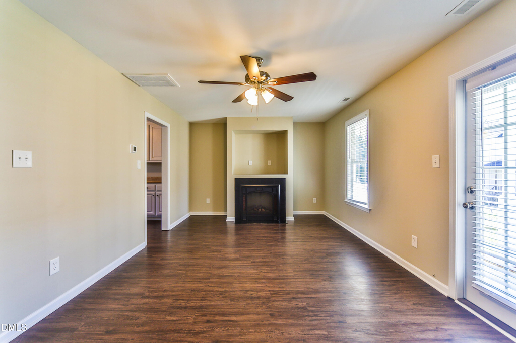 304 Whitehall Court - Photo 11