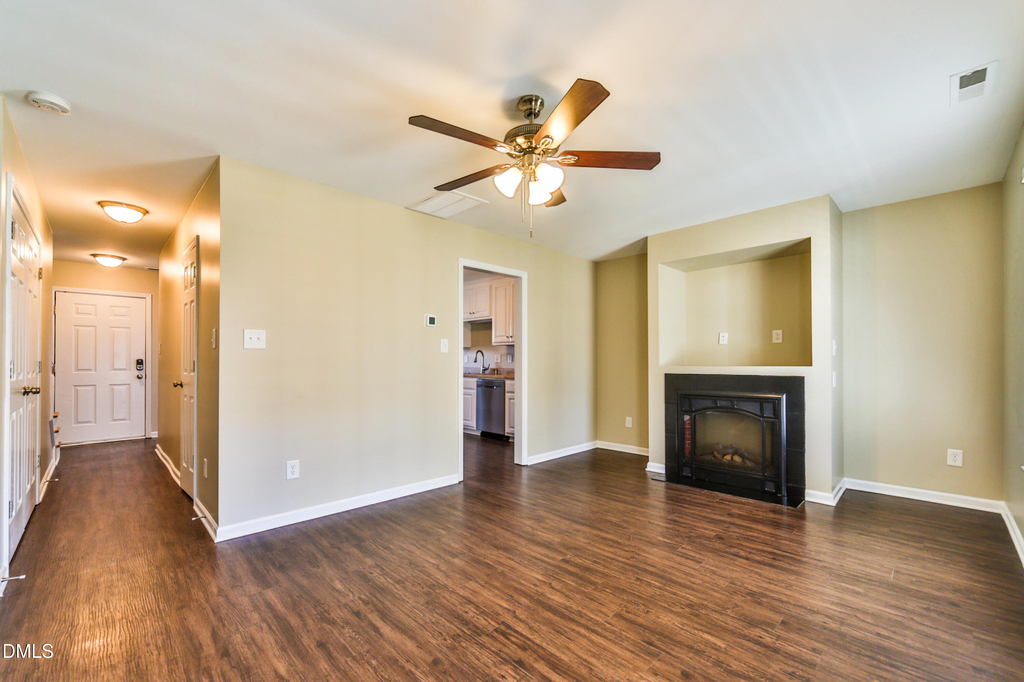 304 Whitehall Court - Photo 13