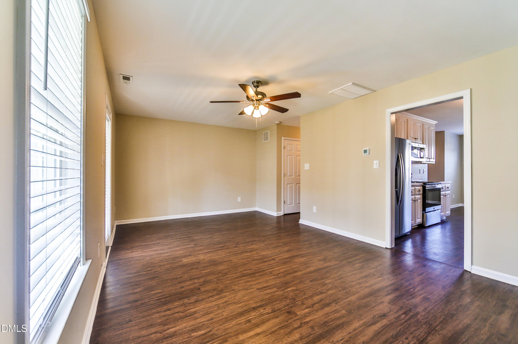 304 Whitehall Court - Photo 15