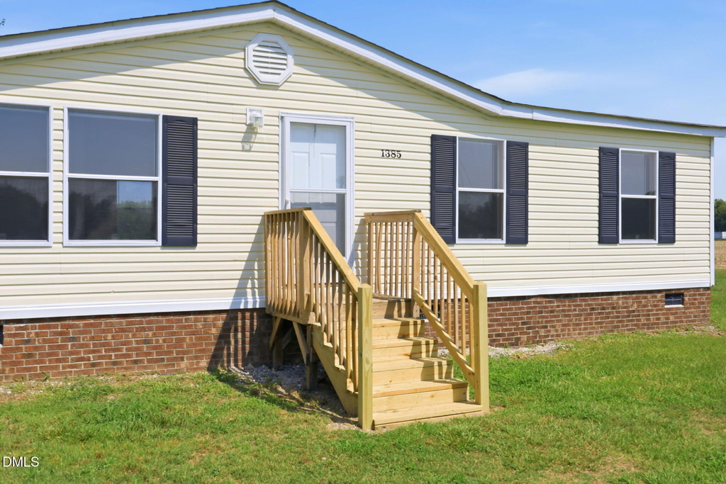 1385 Live Oak Road - Photo 0