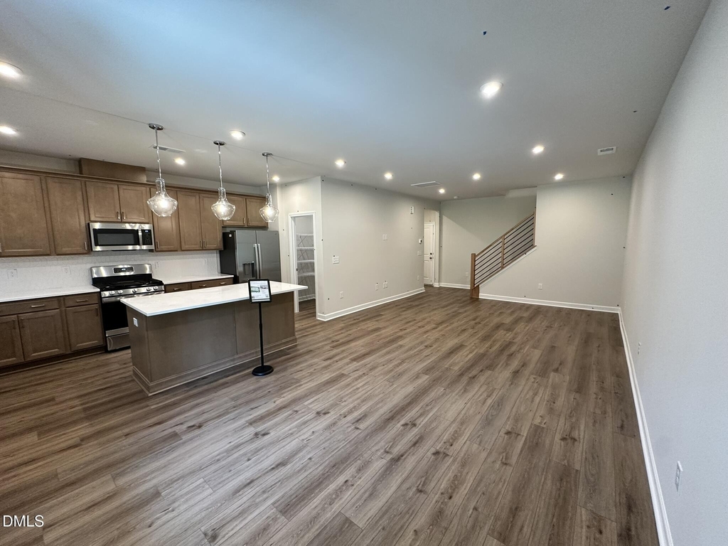 202 Solaire Alley - Photo 2