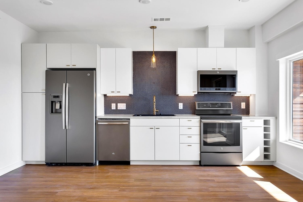 4361 S Congress Ave - Photo 4