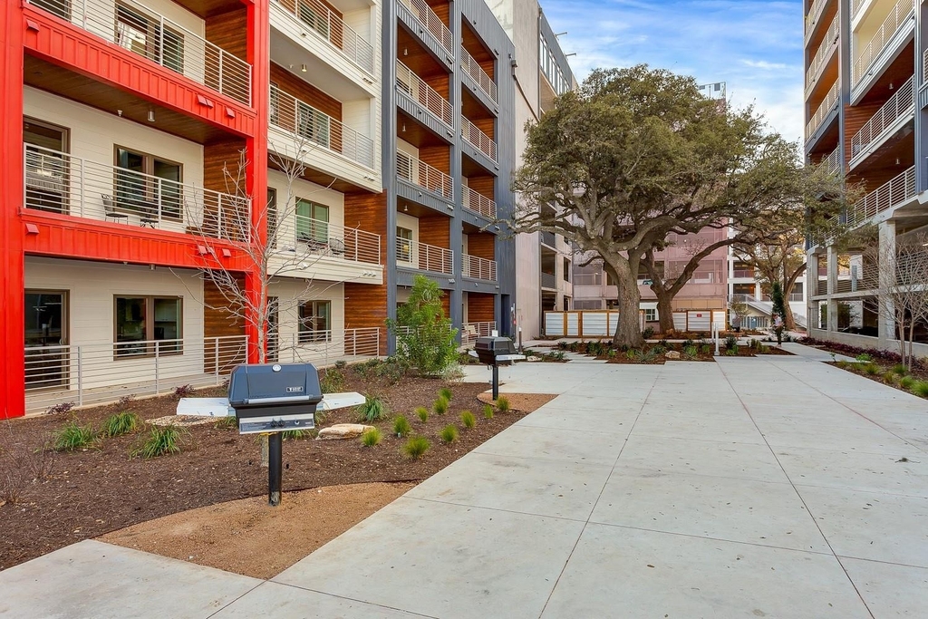 4361 S Congress Ave - Photo 14