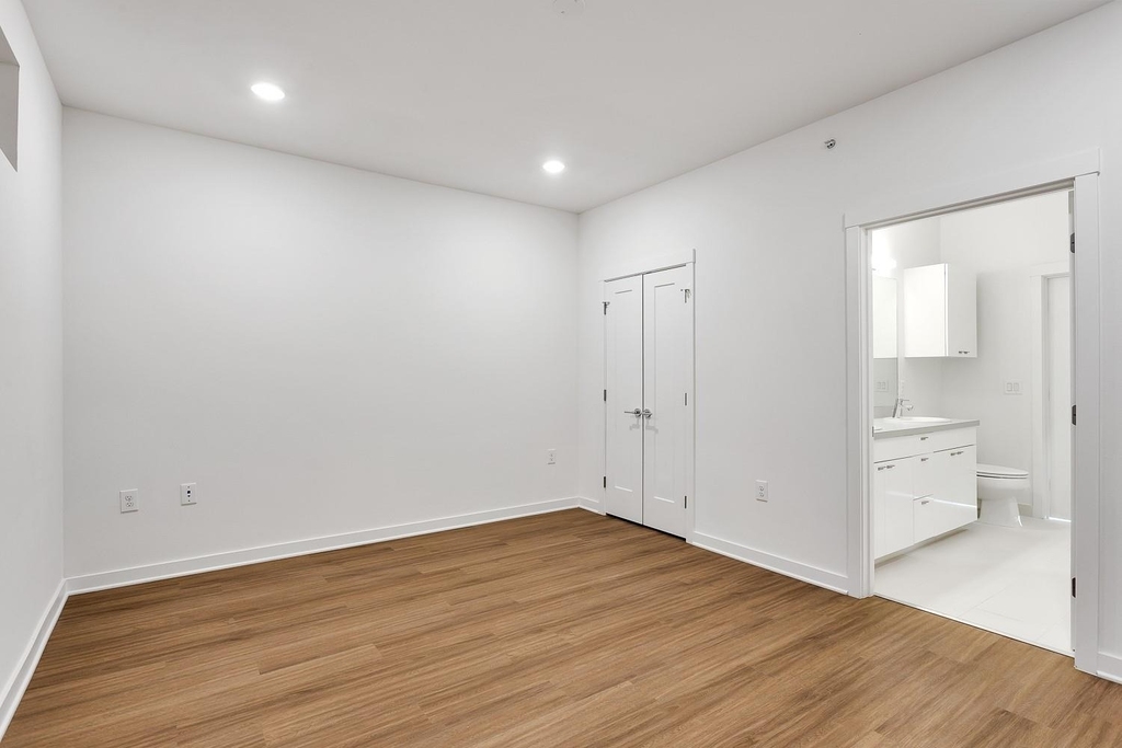 4361 S Congress Ave - Photo 8