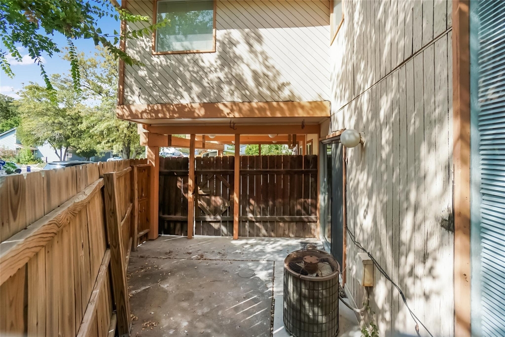 1122 Hollow Creek Dr - Photo 16