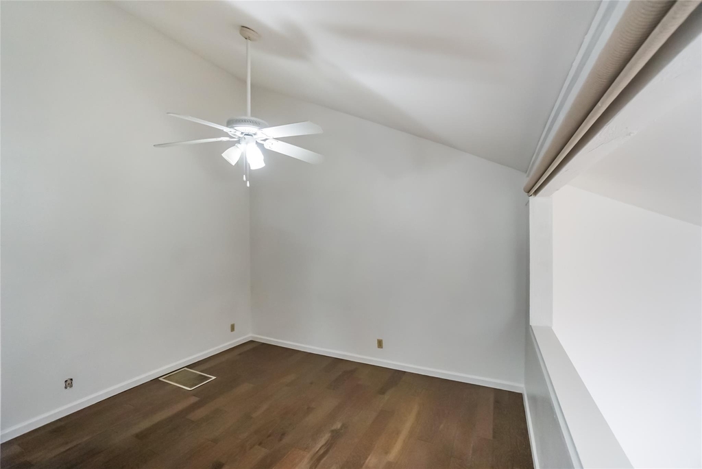1122 Hollow Creek Dr - Photo 10