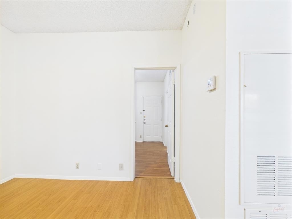 2604 Salado St - Photo 18