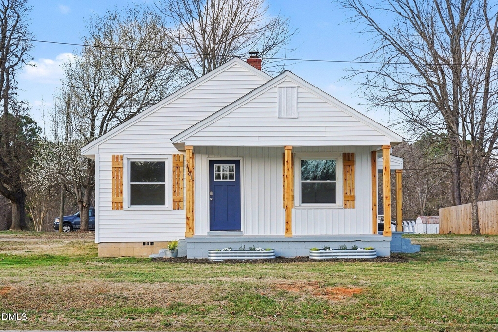1101 E Mason Street - Photo 0