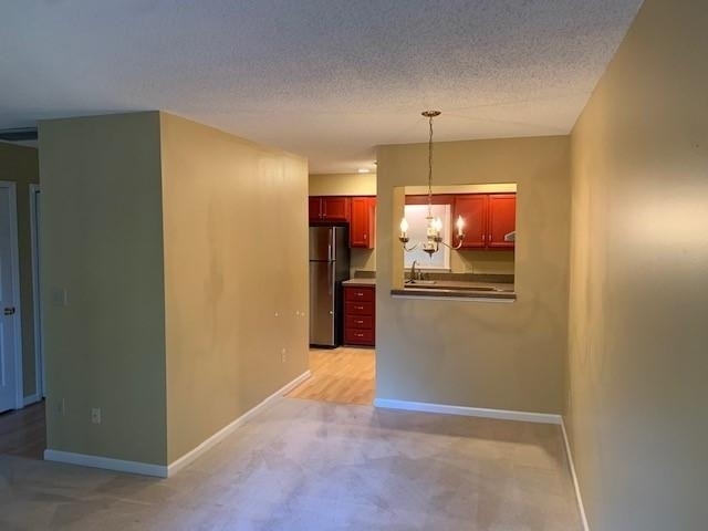 112 Lake Hollow Circle - Photo 4