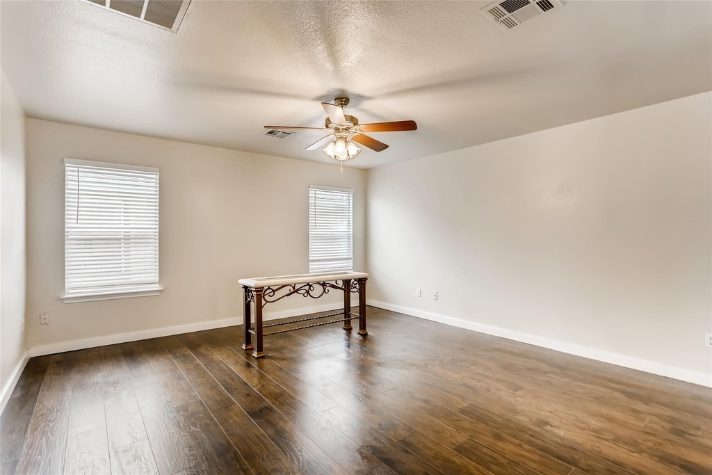1700 Anise Dr - Photo 4