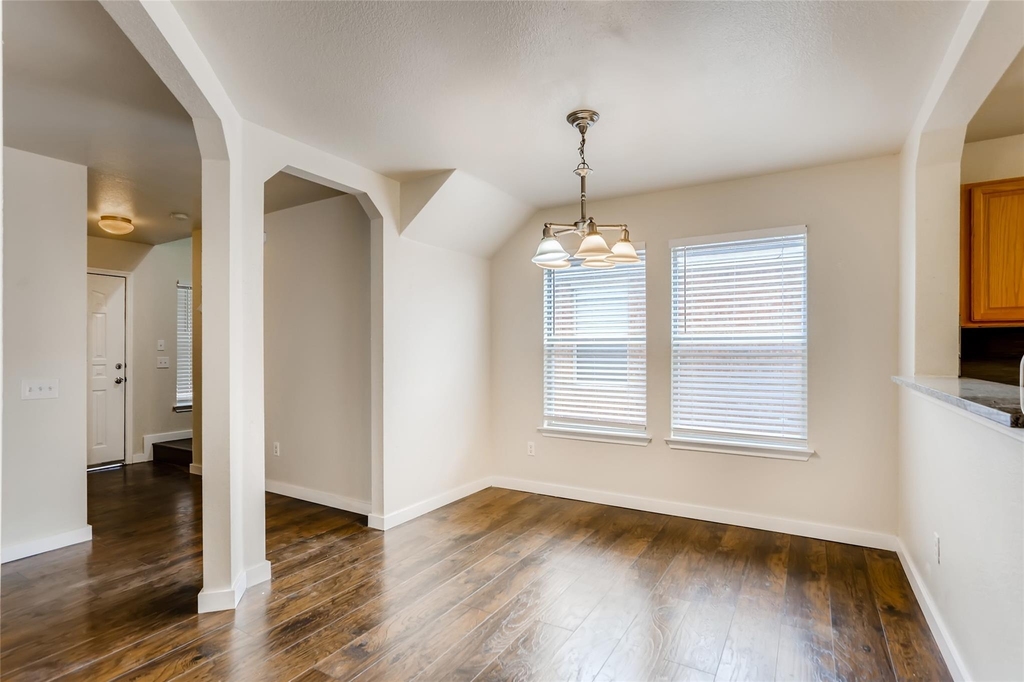 1700 Anise Dr - Photo 3