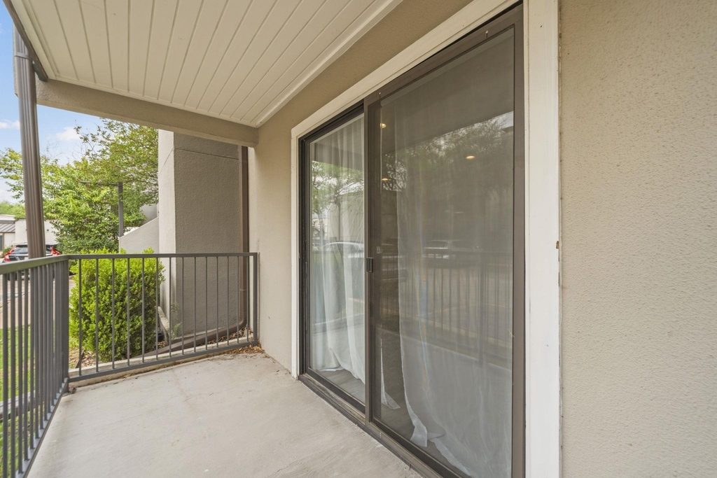 935 La Posada Dr - Photo 23