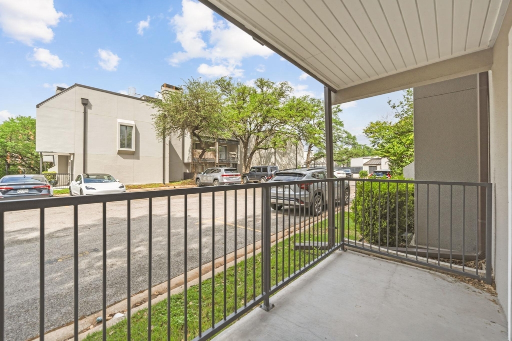 935 La Posada Dr - Photo 24