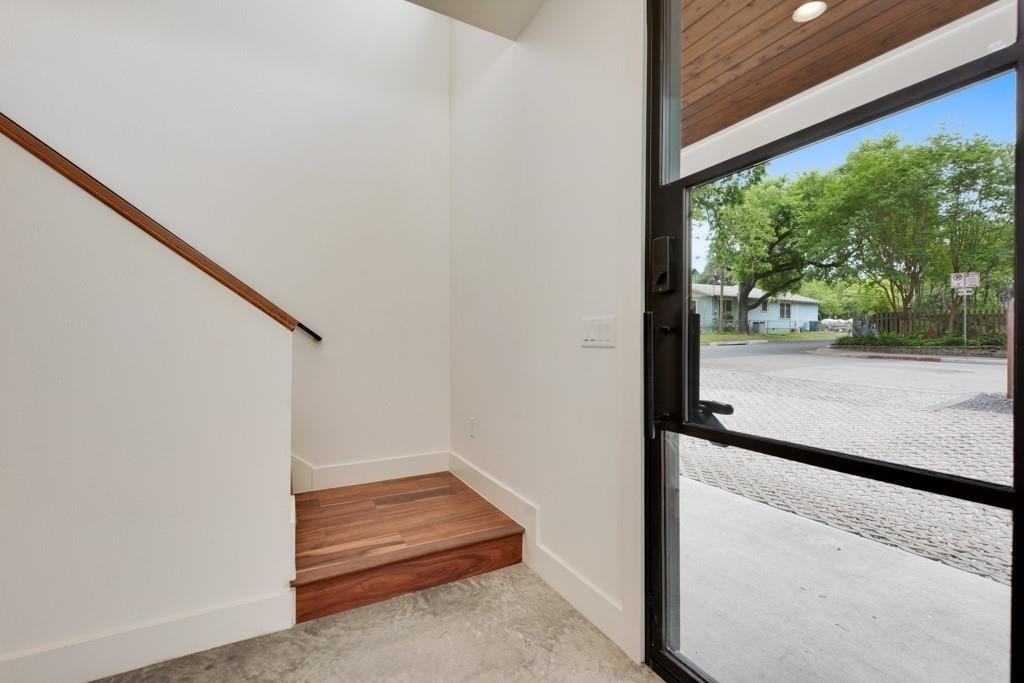 400 W Monroe St - Photo 6