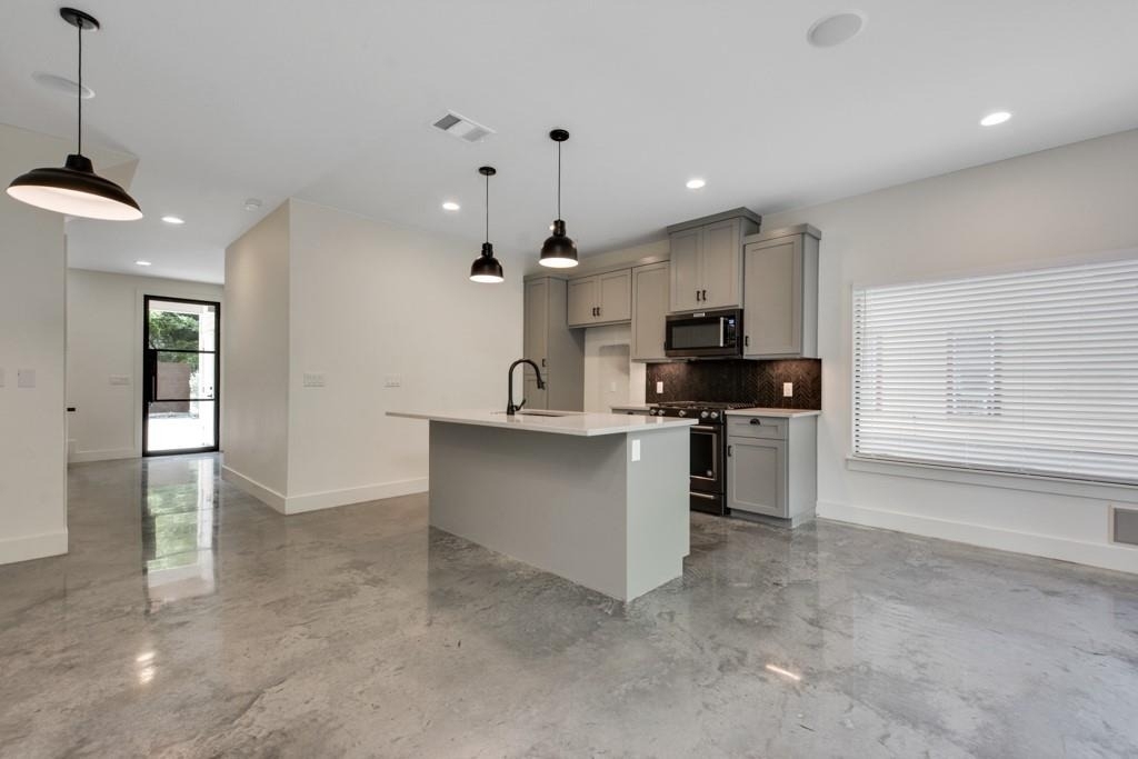 400 W Monroe St - Photo 4