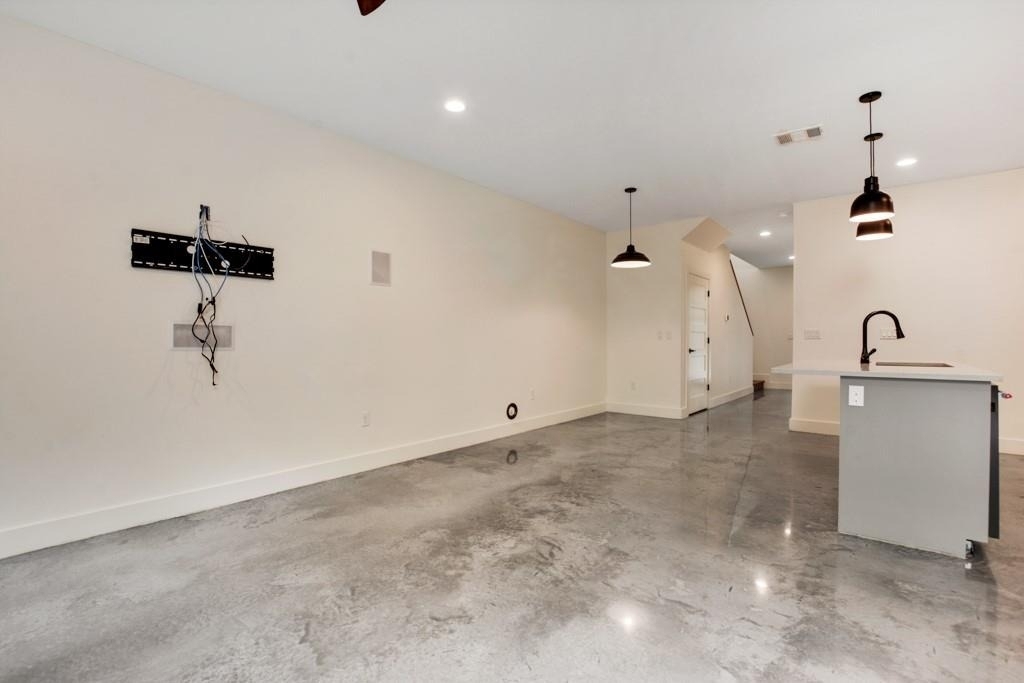 400 W Monroe St - Photo 8