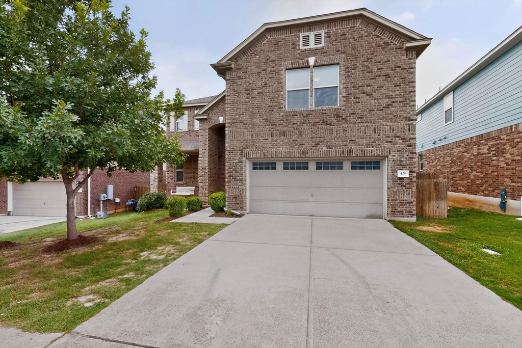 429 Sheepshank Dr - Photo 0