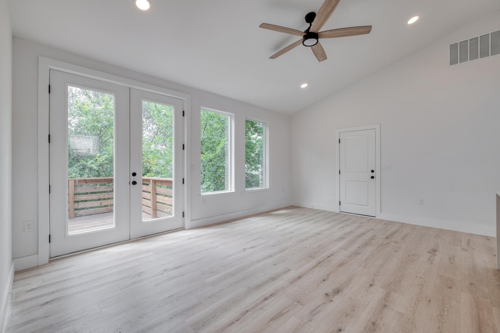 5211 Rob Scott St - Photo 6