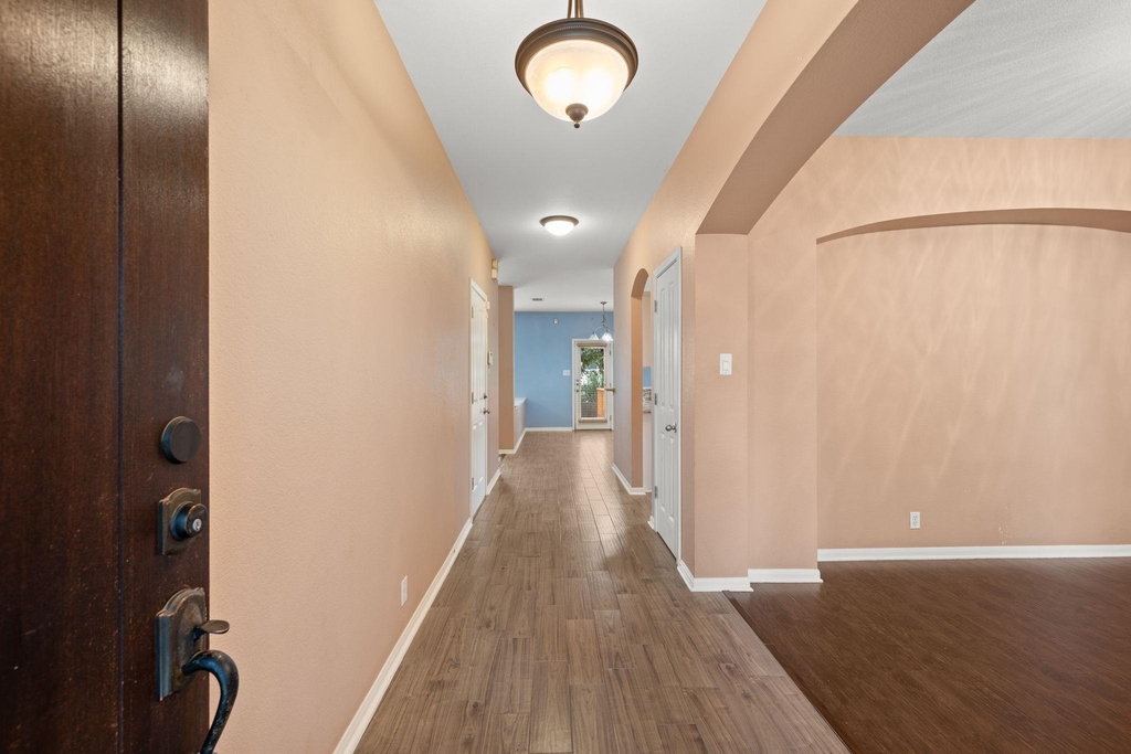 1006 Shadow Valley Cv - Photo 2