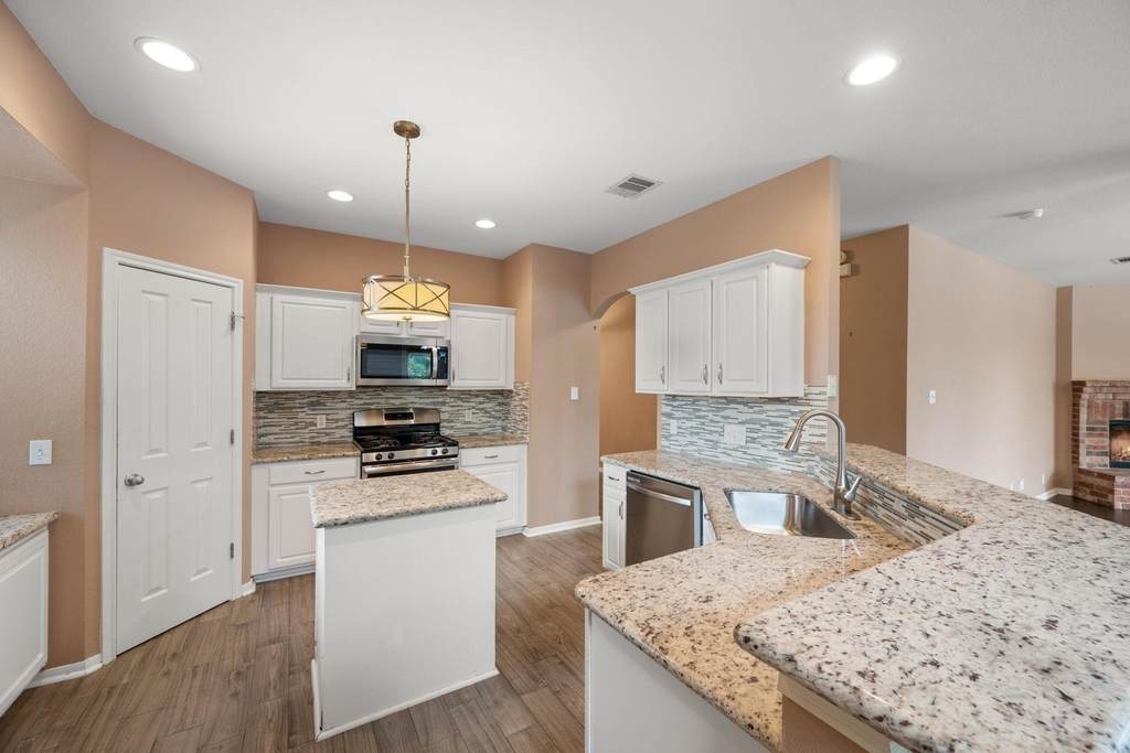 1006 Shadow Valley Cv - Photo 8