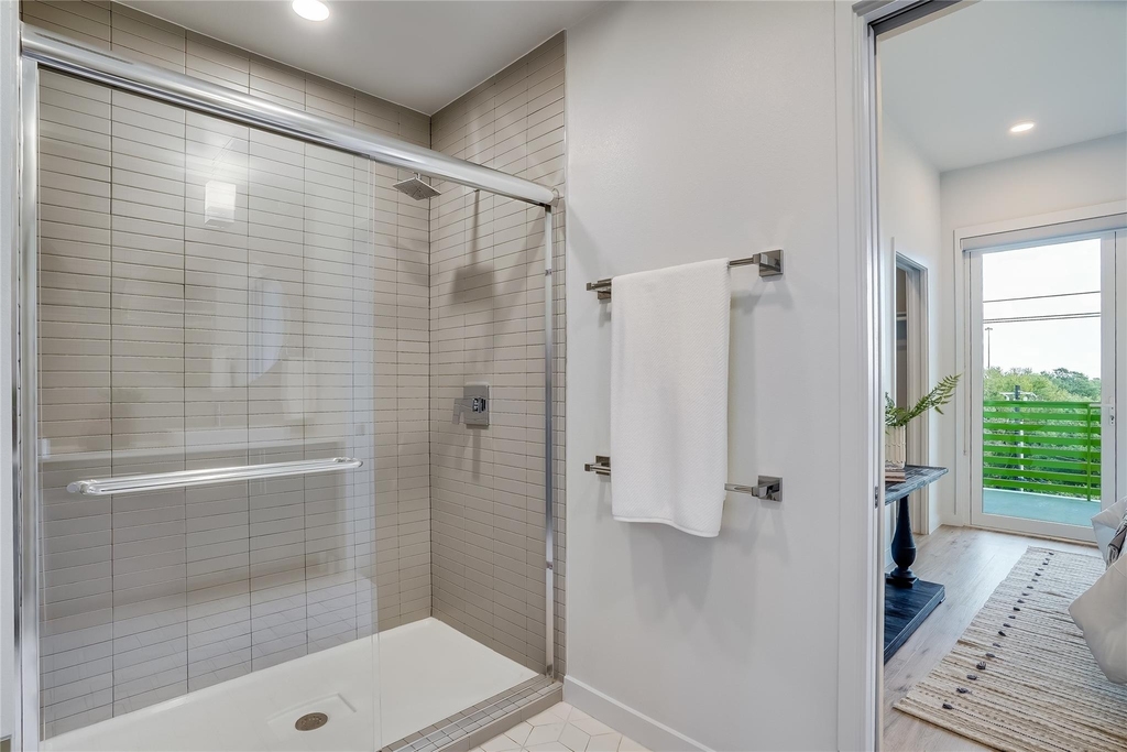 4004 Banister Ln - Photo 19