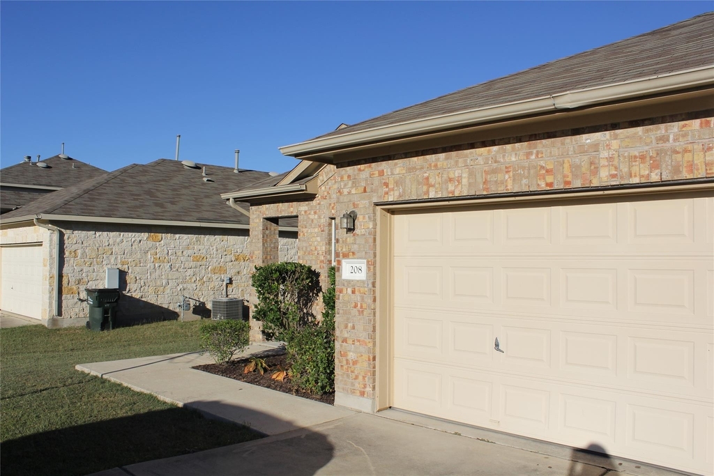208 Firwood - Photo 1