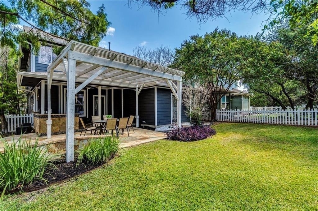 1202 Cardigan St - Photo 18