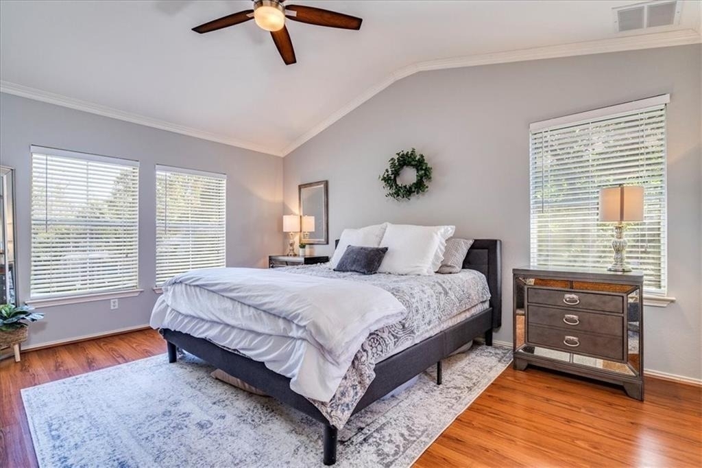1202 Cardigan St - Photo 10
