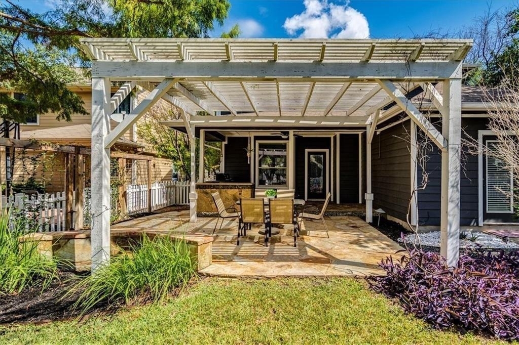 1202 Cardigan St - Photo 17