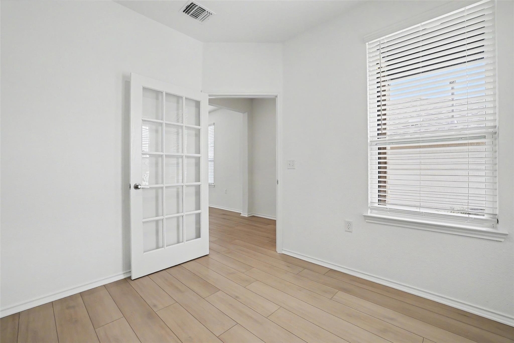 310 Livewater Ln - Photo 16