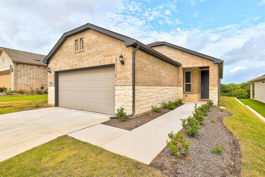 310 Livewater Ln - Photo 0